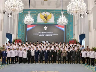 BANGGA! KEPALA SMKN 1 KOTA JAMBI SAMPAIKAN UCAPAN SELAMAT ATAS PENGUKUHAN ACHMAD FACHRI MUBAROK DAN RIZKIA PUTRI SEBAGAI PASKIBRAKA NASIONAL 2026